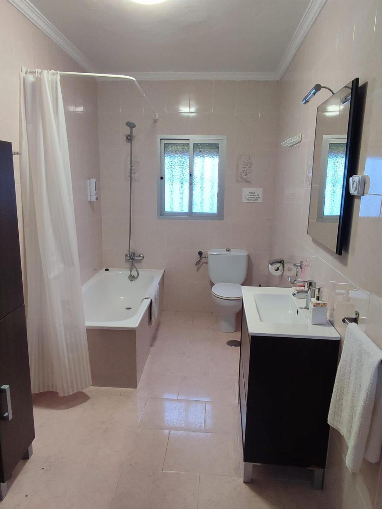 הוילה חימנה דה לה פרונטרה La Casita Del Sillero מראה חיצוני תמונה